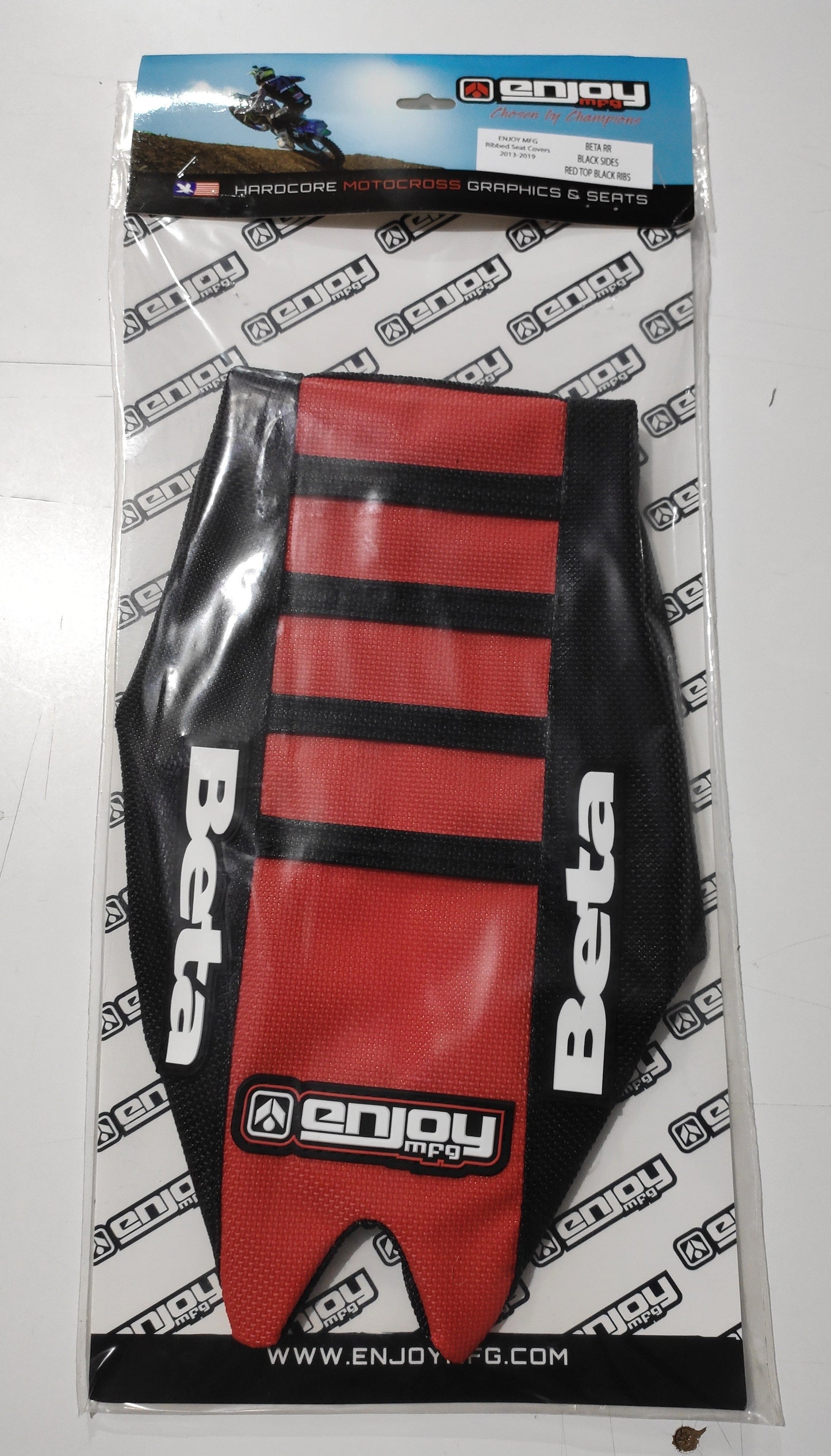Enjoy Manufacturing Beta Seat Cover RR 2020 - 2022 Ribbed Logo, Black / Red / Black