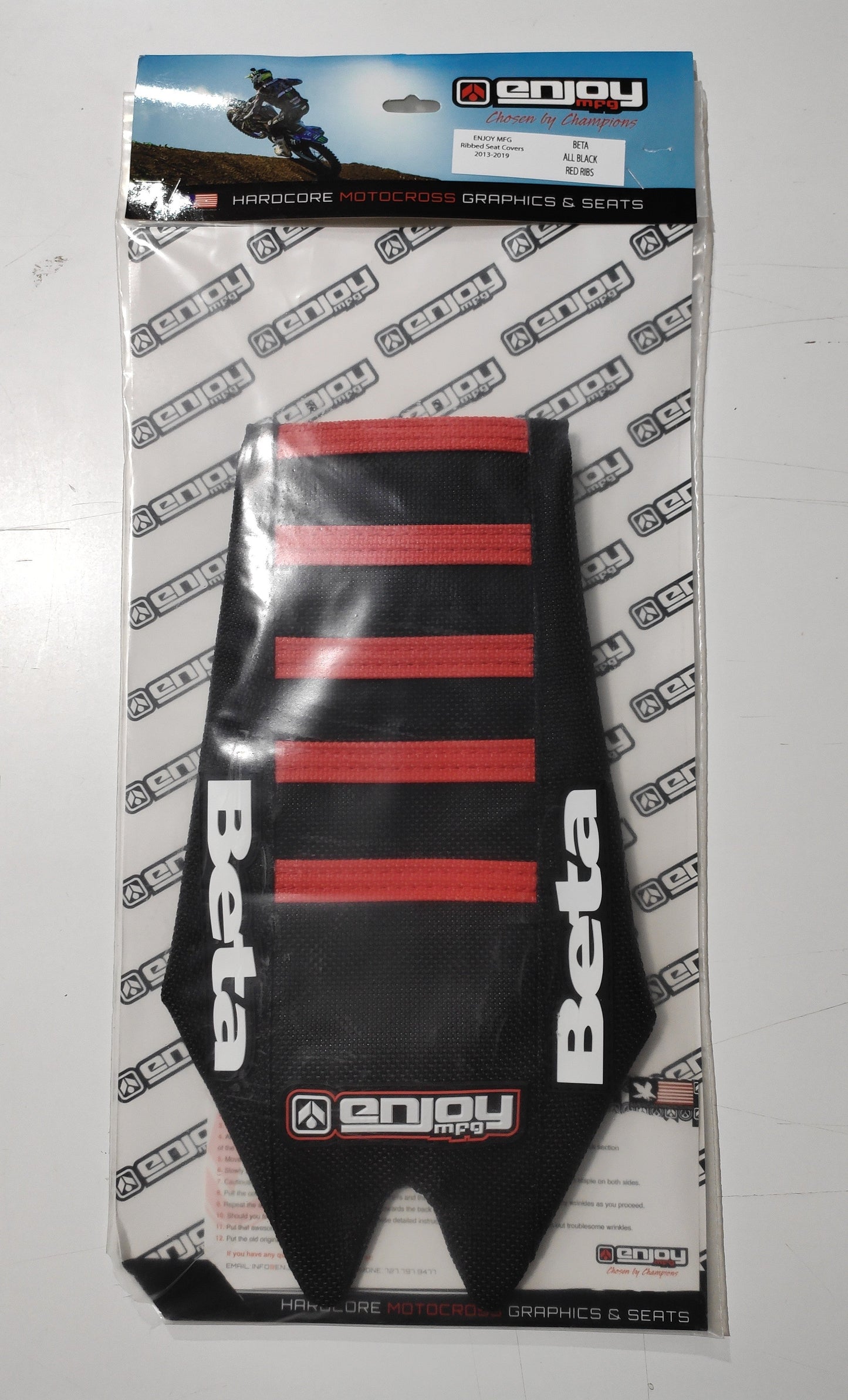 Enjoy Manufacturing Beta Seat Cover RR 2020 - 2022 Ribbed Logo, Black / Red