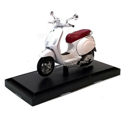 Maisto Toys 1:18 Vespa Primavera 150 White