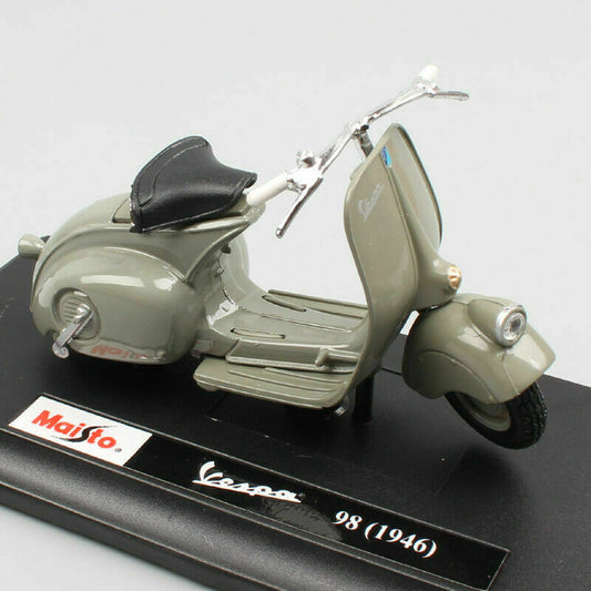 Maisto Toys 1:18 Vespa 98 (1946) Grey